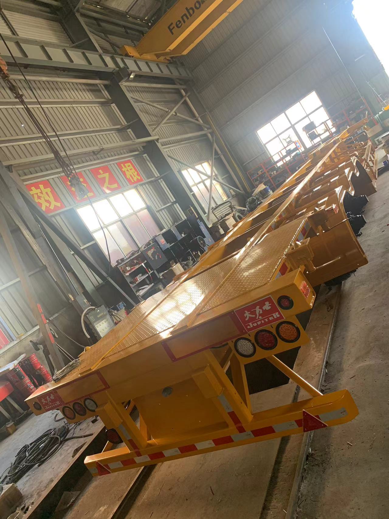 Το νέο μοντέλο του Gooseneck Skeleton Semi Trailer θα αποσταλεί σύντομα