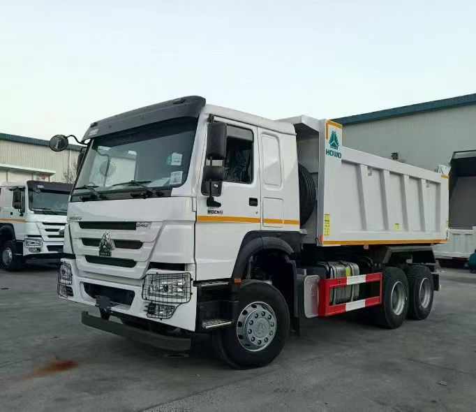 SINOTRUK HOWO Ανατρεπόμενο φορτηγό Φορτηγό